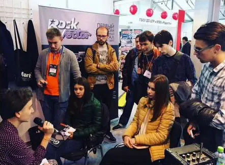 Maria interviewing at a music trade fair